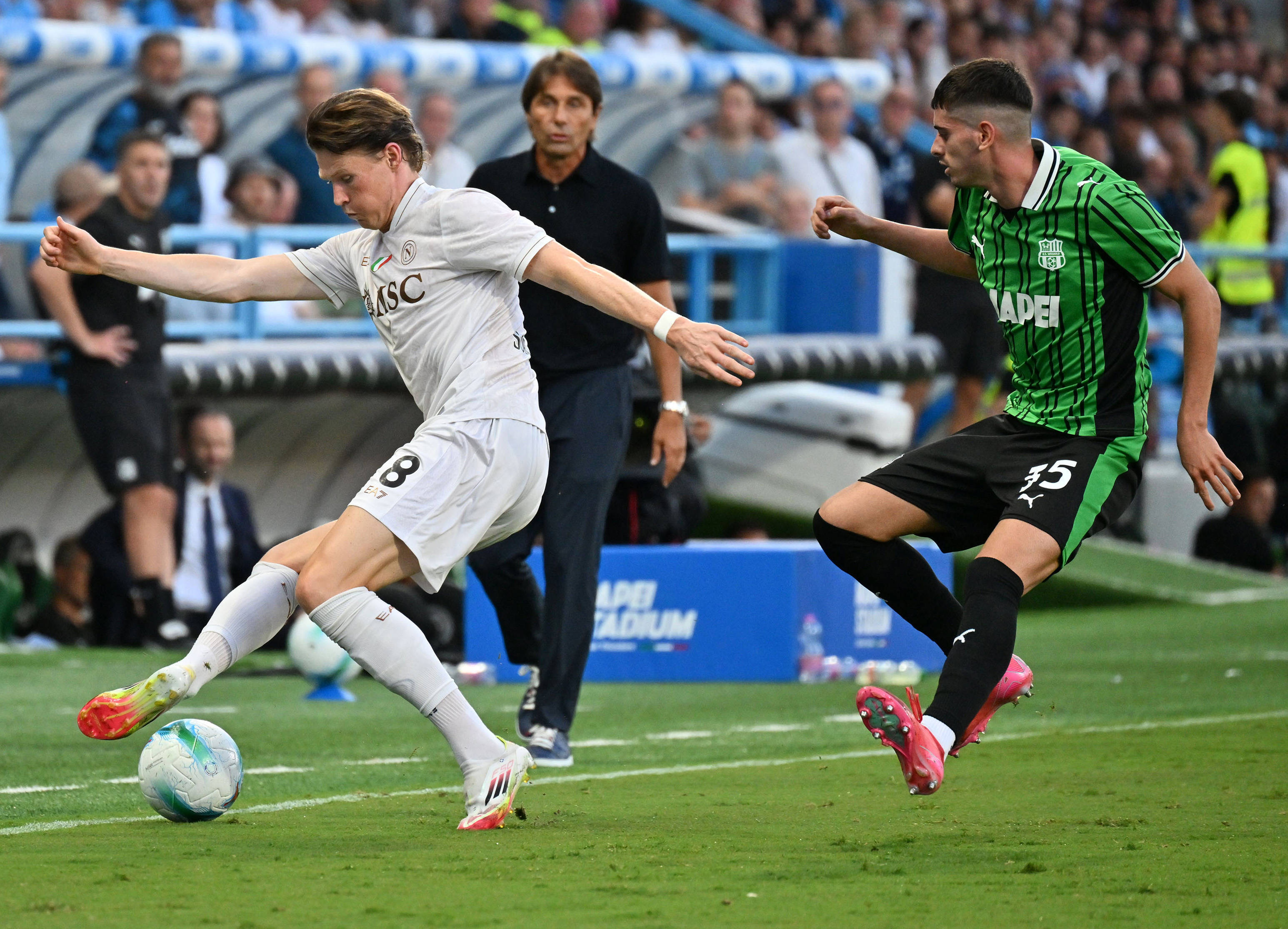 乐动体育入口意甲倒计时，那不勒斯赛前临场应变，细节引发关注，气氛紧张，资深球员宣示担当的简单介绍